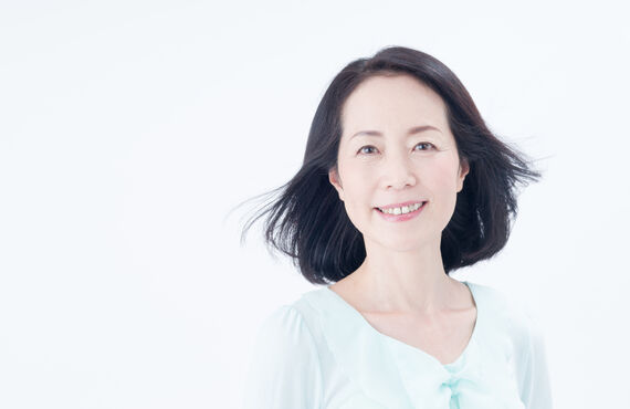 春日市のサロンではヘナによるダメージの少ない白髪染めをご提案しています